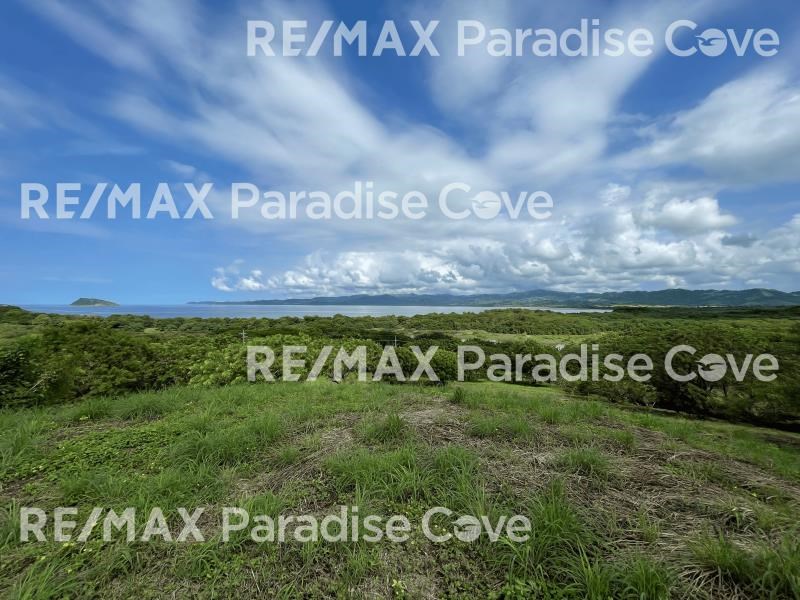 Remax real estate, Costa Rica, La Cruz, 4.1 Acre Salinas Bay View Lot near Playa Morro.